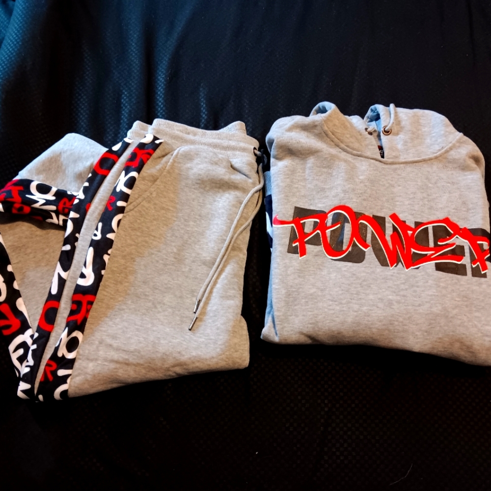 NWT Galaxy by Harvic medium sweatsuit